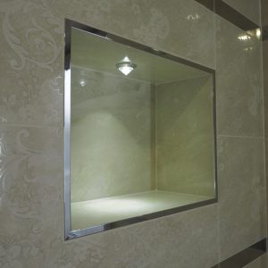 Rekonstrukce elegantní koupelny v rodinném domě v Mostě – zrcadlo