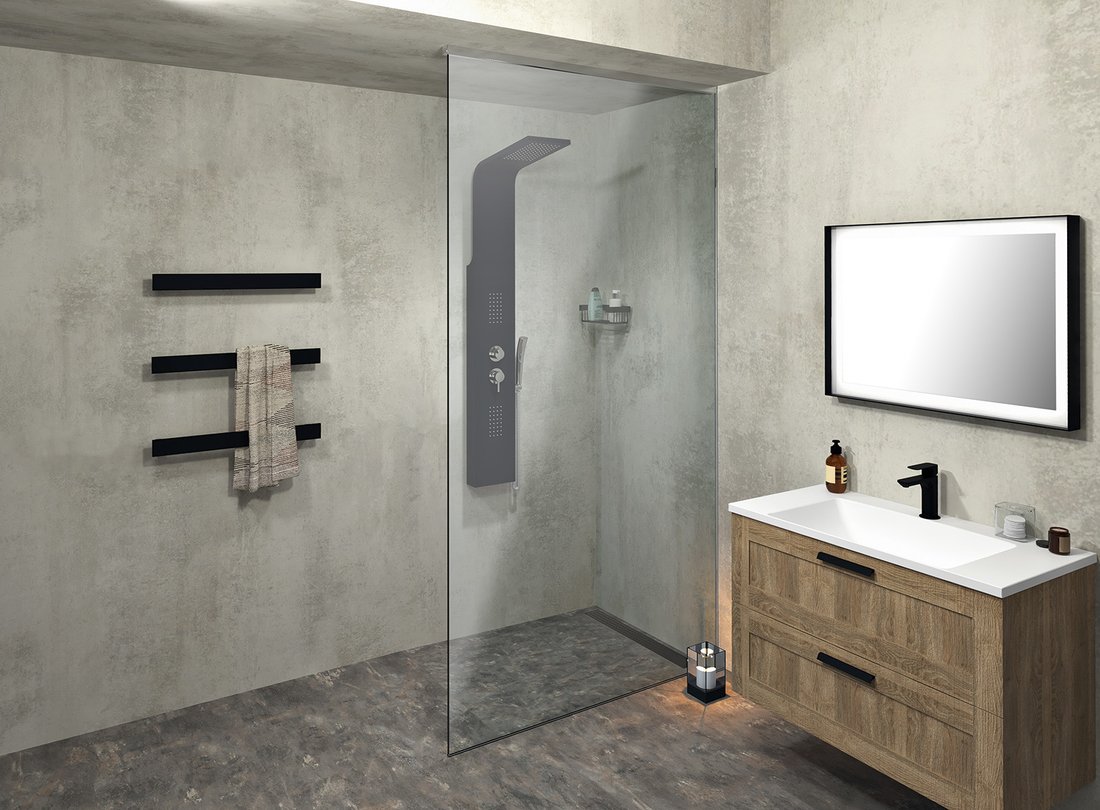 Sprchový kout – stěna do stropu
