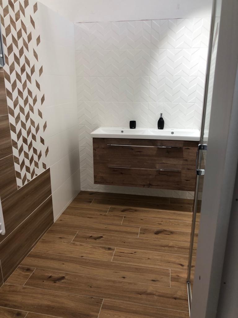 Nová výstavka koupelny s originálními obklady