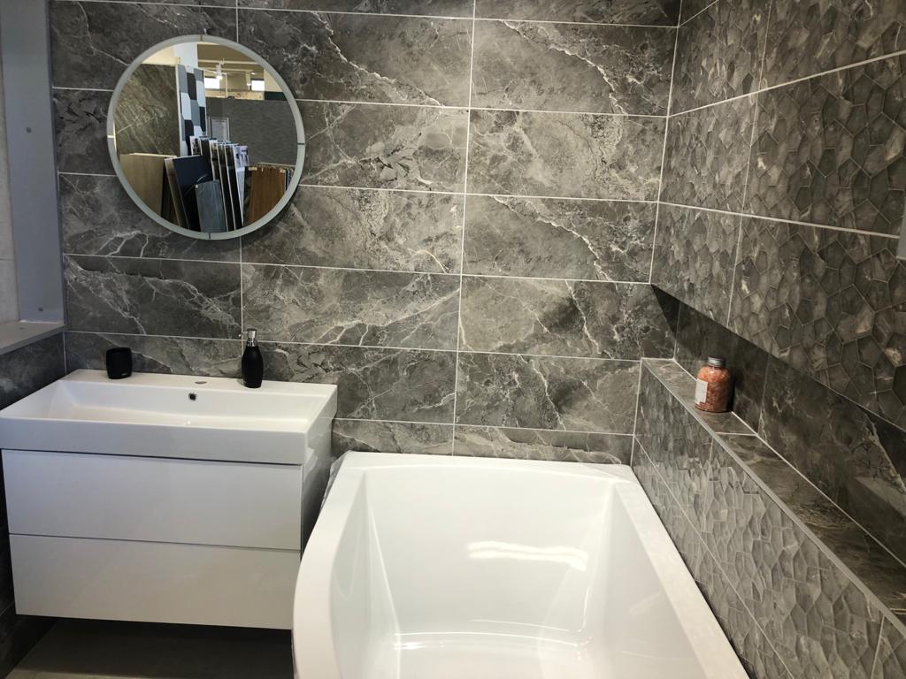 Nová výstavka – mramorová koupelna s mozaikou